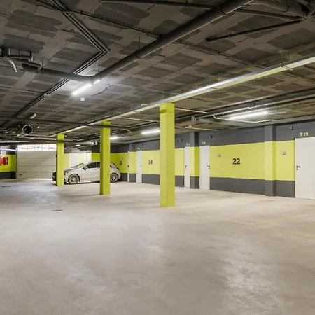 Vivi Homes - Sultana Gym, Pool, Terrace & Sea View *