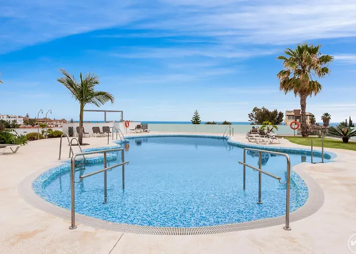 Апартаменты Vivi Homes - Sultana Gym, Pool, Terrace & Sea View *