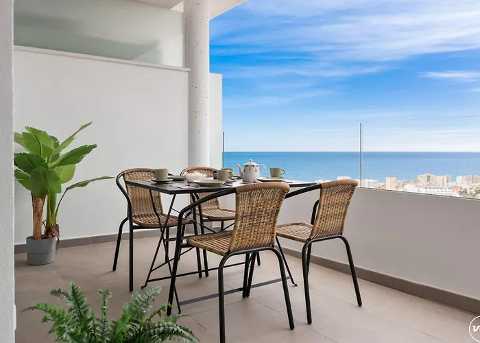 Vivi Homes - Sultana Gym, Pool, Terrace & Sea View Апартаменты *