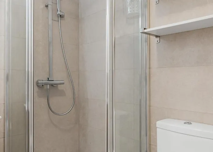 Vivi Homes - Sultana Gym, Pool, Terrace & Sea View Апартаменты Фуэнхирола