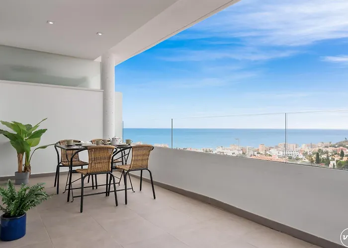 Vivi Homes - Sultana Gym, Pool, Terrace & Sea View Апартаменты Фуэнхирола