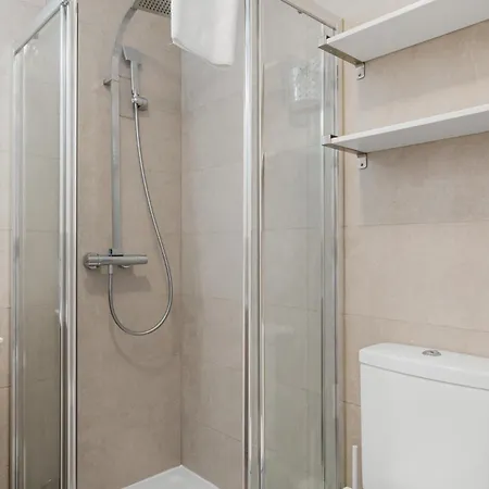 Vivi Homes - Sultana Gym, Pool, Terrace & Sea View شقة فوينخيرولا