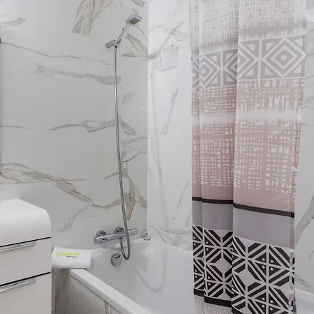 Vivi Homes - Sultana Gym, Pool, Terrace & Sea View Fuengirola