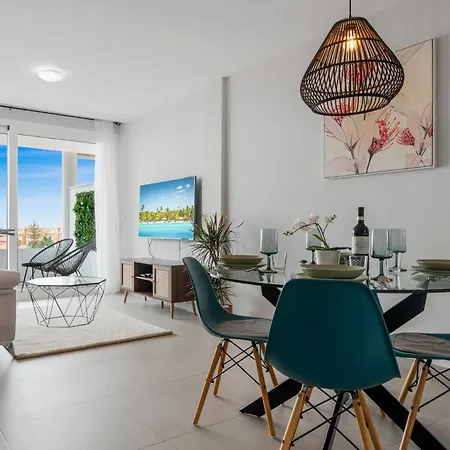 Vivi Homes - Sultana Gym, Pool, Terrace & Sea View * Fuengirola