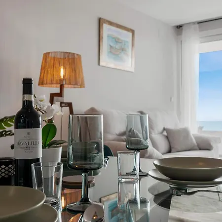 Vivi Homes - Sultana Gym, Pool, Terrace & Sea View * Fuengirola