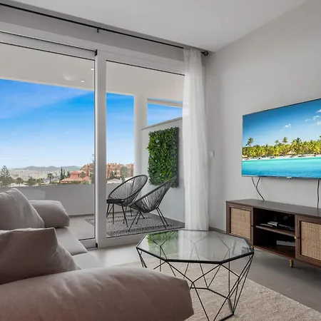 Vivi Homes - Sultana Gym, Pool, Terrace & Sea View Appartement Fuengirola