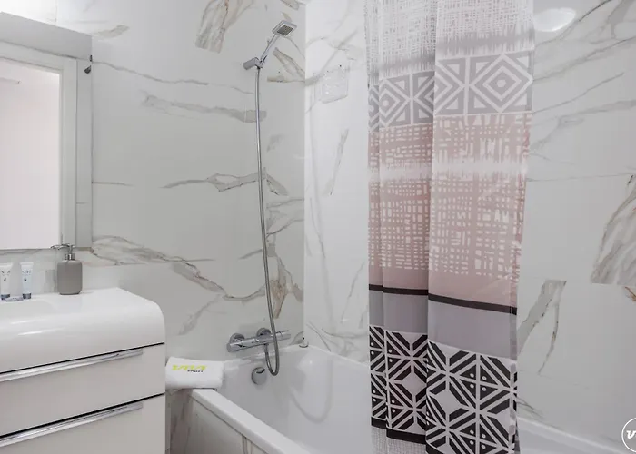 Vivi Homes - Sultana Gym, Pool, Terrace & Sea View Fuengirola