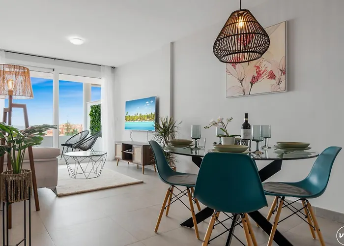 Vivi Homes - Sultana Gym, Pool, Terrace & Sea View * Fuengirola