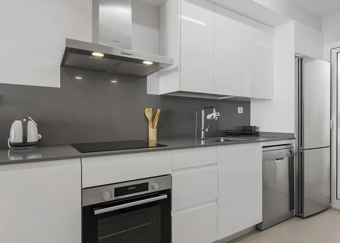 Vivi Homes - Sultana Gym, Pool, Terrace & Sea View Appartement *