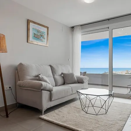 Апартаменти Vivi Homes - Sultana Gym, Pool, Terrace & Sea View *